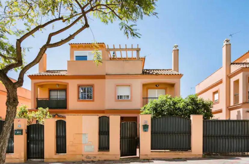 3 La Casa De Marilo Appartement Tomares Buitenkant foto